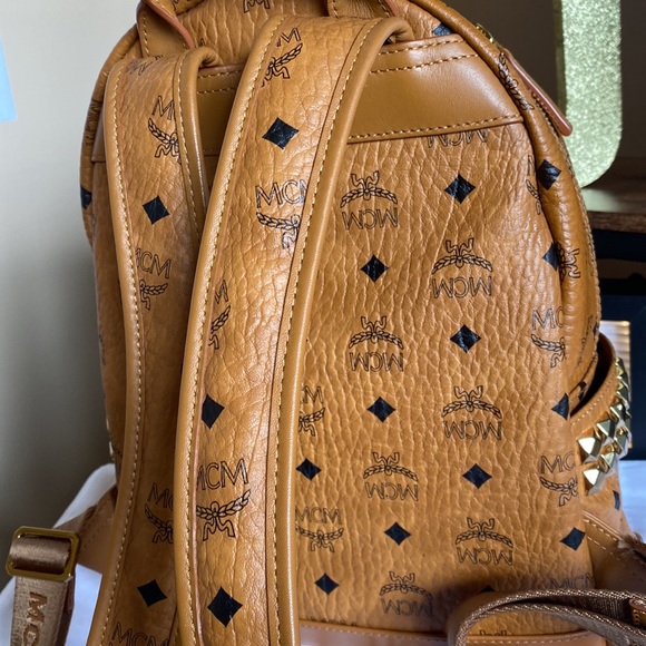 Great condition MCM Backpack - Picture 4 of 15